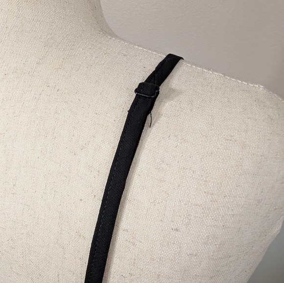 3/$30 NWT Eloquii Black V-neck Cami - Picture 6 of 8